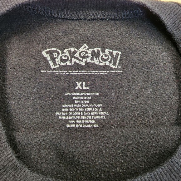 Pokémon Youth XL Black Crewneck Sweatshirt Pikachu Charmander - Picture 5 of 9